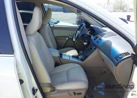 2014 Volvo Xc90 3.2 z USA, uszkodzony, nr VIN YV4952CY3E1694610